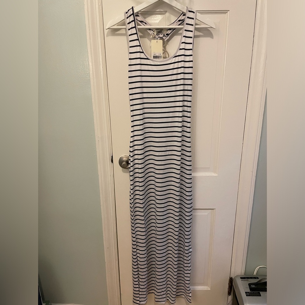Julia brand women’s sleeveless maxi striped dress.